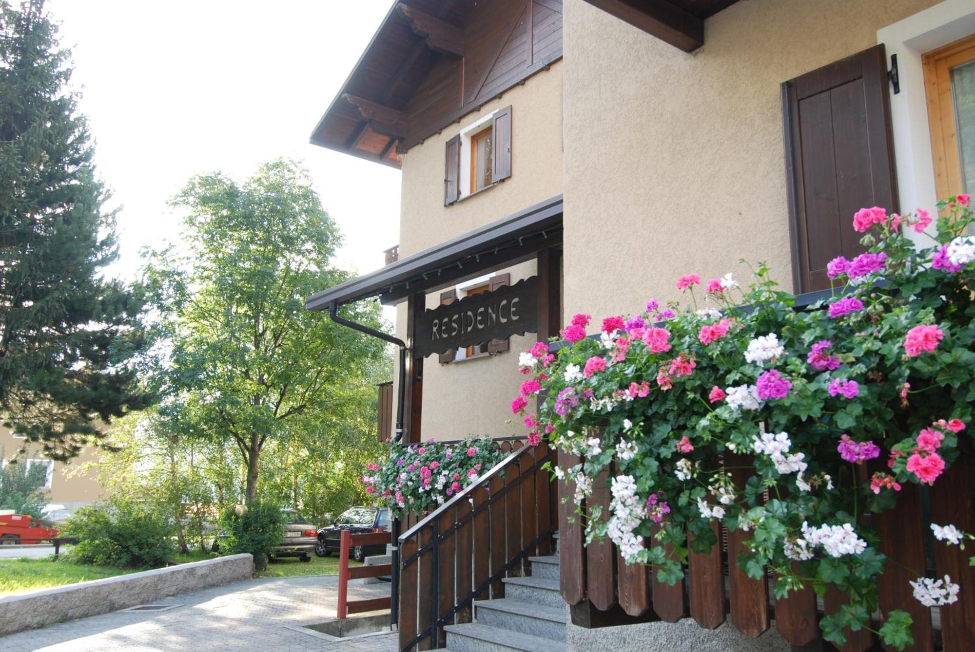 Residence Pian Del Vino Pradelle Екстериор снимка