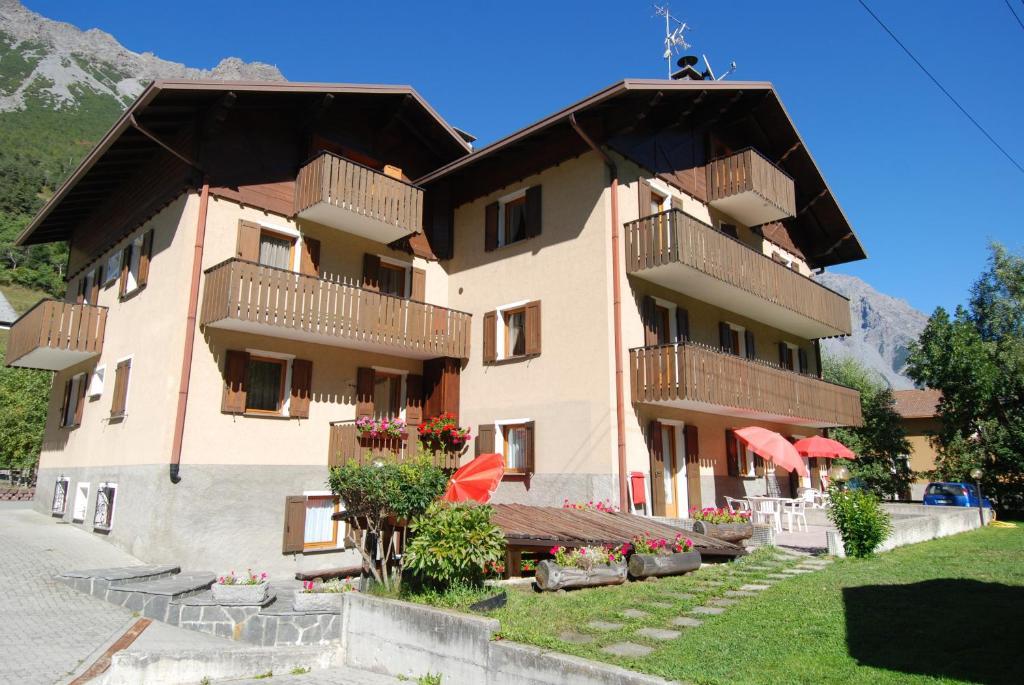 Residence Pian Del Vino Pradelle Екстериор снимка